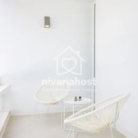 Private Pool Villa, Bellavista By Nivariahost *