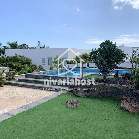 Bellavista With Private Pool, By Nivariahost *