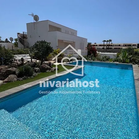Bellavista With Private Pool, By Nivariahost *