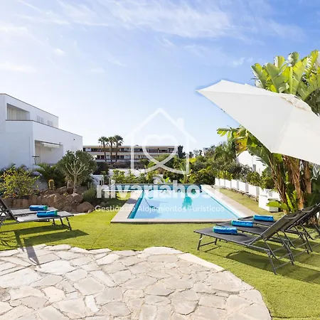 Private Pool Villa, Bellavista By Nivariahost Villa